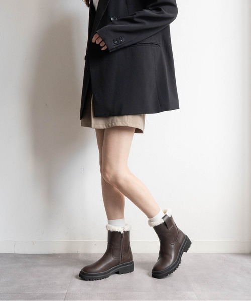 Fabby fabby(ファビィーファビィー)の「ボアショートブーツ(ブーツ・レディース・ブラック系その他/ブラック/ブラウン系その他/ブラウン・SMALL/MEDIUM/LARGE)」の17枚目の写真