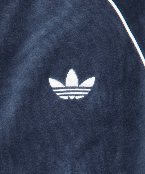 adidas(アディダス)の「adidas/アディダス VELOUR SST TT(ブルゾン・メンズ・チャコールグレー/ブラック/オリーブ/ネイビー・MEDIUM/LARGE/X-LARGE)」の17枚目の写真