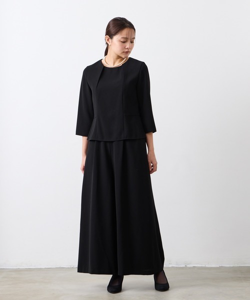 AIMER（エメ）の「【喪服・礼服・WEB限定】ウォッシャブル ウエスト切り替えノーカラージャケット・前開きファスナーブラウス・ワイドパンツ 3点セット ブラックフォーマルアンサンブル（スーツセット・レディース・ブラック・7号/9号/11号/13号/15号/17号/19号/T9号/T11号/T13号）」の2枚目の写真