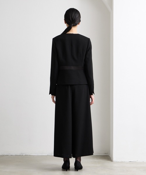 AIMER（エメ）の「【喪服・礼服・WEB限定】ウォッシャブル ウエスト切り替えノーカラージャケット・前開きファスナーブラウス・ワイドパンツ 3点セット ブラックフォーマルアンサンブル（スーツセット・レディース・ブラック・7号/9号/11号/13号/15号/17号/19号/T9号/T11号/T13号）」の22枚目の写真