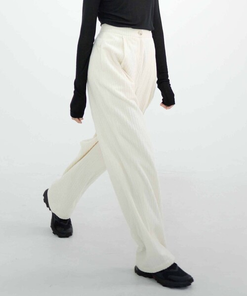 Bshop(ビショップ)の「eunoia | コーデュロイ パンツ WOMEN(その他パンツ・レディース・ブラック/クリーム・ONE)」の17枚目の写真