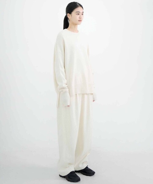 Bshop(ビショップ)の「eunoia | コーデュロイ パンツ WOMEN(その他パンツ・レディース・ブラック/クリーム・ONE)」の19枚目の写真