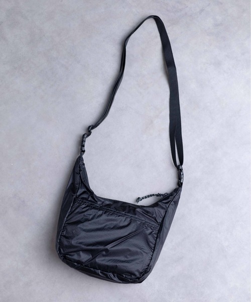 WILD THINGS（ワイルドシングス）の「【RES】【WILD THINGS】CORDURA SIL 2WAY MINI SHOULDER（ショルダーバッグ・メンズ・ブラック・FREE）」の2枚目の写真