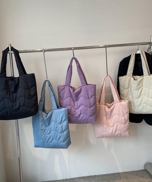 VIBGYOR(ヴィブジョー)の「Liaa/キルティング トートバッグ A18498(トートバッグ・レディース・ブラック/ベージュ/パープル/ピンク/ブルー・FREE)」の20枚目の写真