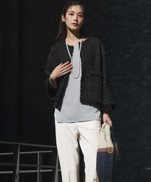 23区（ニジュウサンク）の「GIOLICAツイード ノーカラー ジャケット（その他アウター・レディース・ブラック系3/ブルー系3/黄土色系3・40/38）」の13枚目の写真