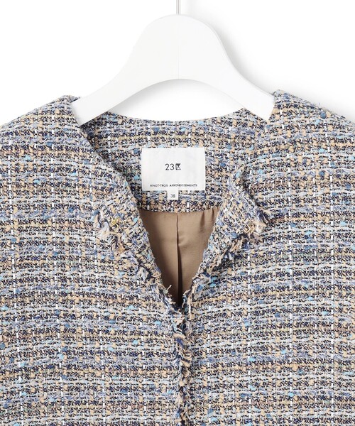 23区（ニジュウサンク）の「GIOLICAツイード ノーカラー ジャケット（その他アウター・レディース・ブラック系3/ブルー系3/黄土色系3・40/38）」の21枚目の写真