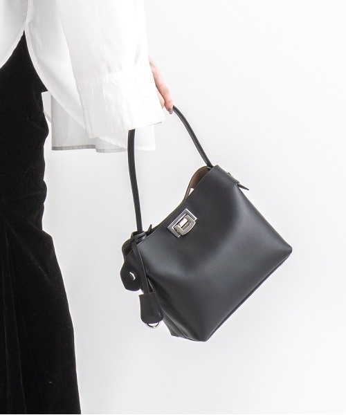 【GIANNI NOTARO 】ハンドバッグ　ショルダーバッグ　本革