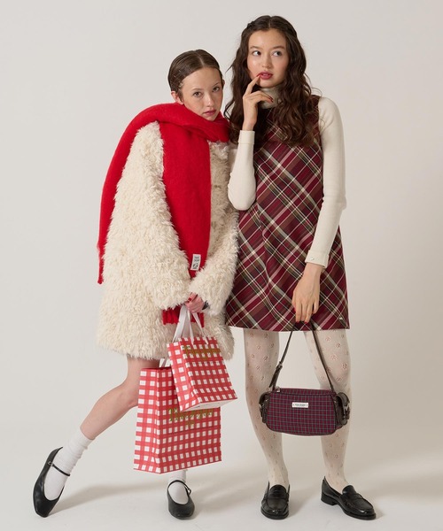 TINA：JOJUN（ティーナジョジュン）の「モヘアライク カラーマフラー TINA：JOJUN（マフラー・レディース・ブルー/ダークパープル/レッド・F）」の16枚目の写真