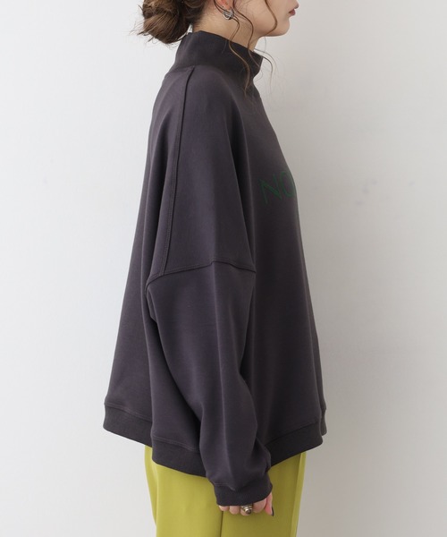 EGLANTINE(エグランティーヌ)の「EGLANTINE ロゴ入プルオーバーカットソー(Tシャツ/カットソー・レディース・ダークグリーン/チャコールグレー・40)」の11枚目の写真