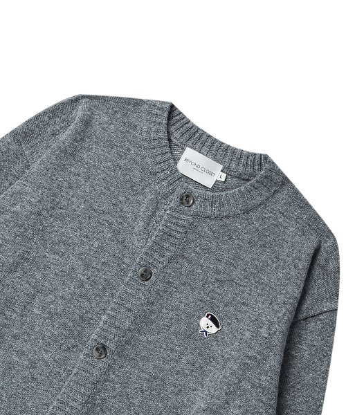Beyond Closet(-)の「ILPシグネチャーワッペンソフトタッチラウンドカーディガングレー(カーディガン/ボレロ・レディース・その他・MEDIUM/LARGE/SMALL)」の5枚目の写真