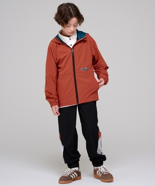 KRIFF MAYER Kid's Collection(クリフメイヤーキッズコレクション)の「【撥水・防汚】クリーネスアクティブマンパ(マウンテンパーカー・キッズ・オレンジ/オリーブ/ブラック/カラフル/ライトグレー・150/140/130/120/170/160)」の7枚目の写真