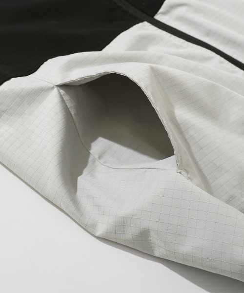 KRIFF MAYER Kid's Collection(クリフメイヤーキッズコレクション)の「【撥水・防汚】クリーネスアクティブマンパ(マウンテンパーカー・キッズ・オレンジ/オリーブ/ブラック/カラフル/ライトグレー・150/140/130/120/170/160)」の16枚目の写真