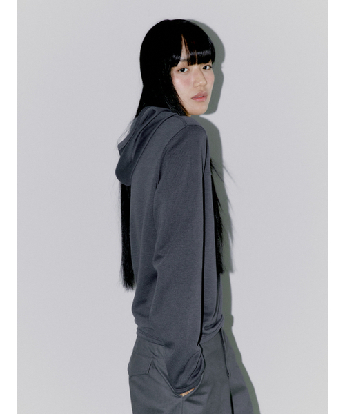 OAFISH(オアフィッシュ)の「CUTTING LOGO LABEL HOODIE, CHARCOAL(パーカー・レディース・その他・FREE)」の4枚目の写真