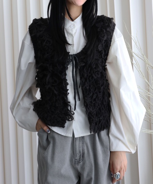 YENNA（イェンナ）の「ループヤーンニットノースリカーディガン（ベスト・レディース・アイボリー/ベージュ/ブラック・FREE）」の2枚目の写真