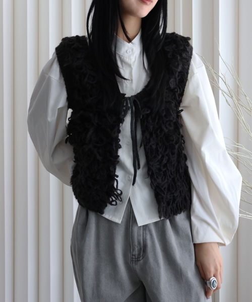 YENNA（イェンナ）の「ループヤーンニットノースリカーディガン（ベスト・レディース・アイボリー/ベージュ/ブラック・FREE）」の4枚目の写真