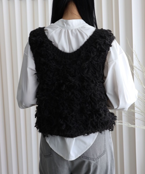 YENNA（イェンナ）の「ループヤーンニットノースリカーディガン（ベスト・レディース・アイボリー/ベージュ/ブラック・FREE）」の6枚目の写真