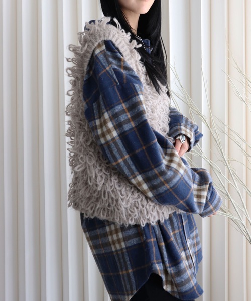 YENNA（イェンナ）の「ループヤーンニットノースリカーディガン（ベスト・レディース・アイボリー/ベージュ/ブラック・FREE）」の16枚目の写真