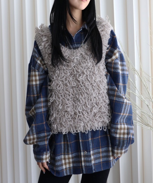 YENNA（イェンナ）の「ループヤーンニットノースリカーディガン（ベスト・レディース・アイボリー/ベージュ/ブラック・FREE）」の13枚目の写真