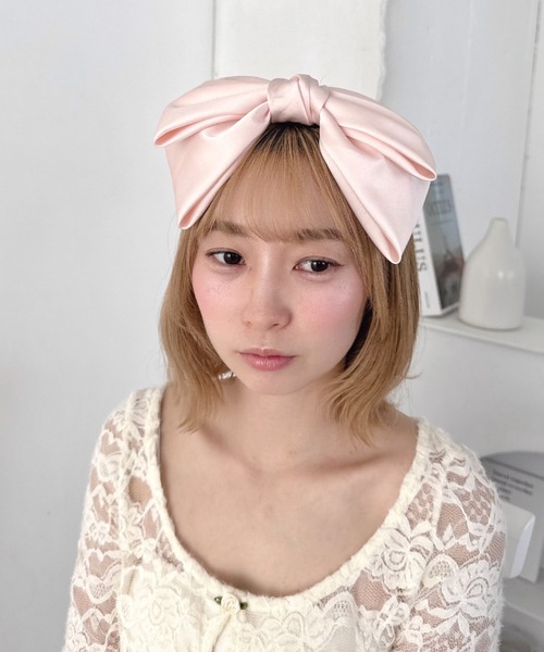 Loueme(ルエム)の「サテンリボンカチューシャ(カチューシャ・レディース・ピンク/アイボリー/ブラック/ライトブルー・FREE)」の18枚目の写真