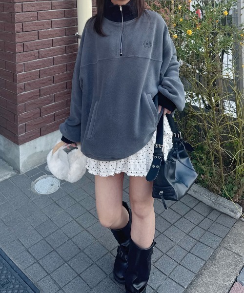 nemne store(ネンネストア)の「フリース配色アノラック(ブルゾン・レディース・チャコール/ネイビー/アイボリー・SMALL/MEDIUM)」の6枚目の写真