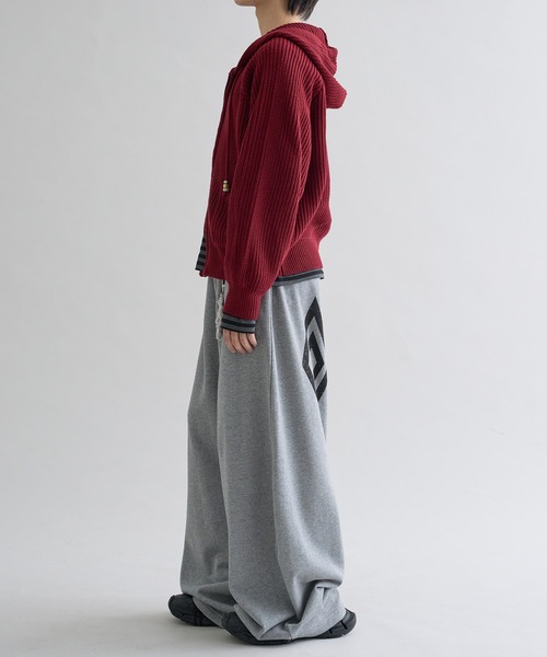 EPNK（イーピーエヌケー）の「Beads Cord Knit Zip Hoodie / ビーズコード ニット ジップフーディ（ニット/セーター・メンズ・ブラウン/ボルドー・SMALL/MEDIUM/LARGE）」の22枚目の写真