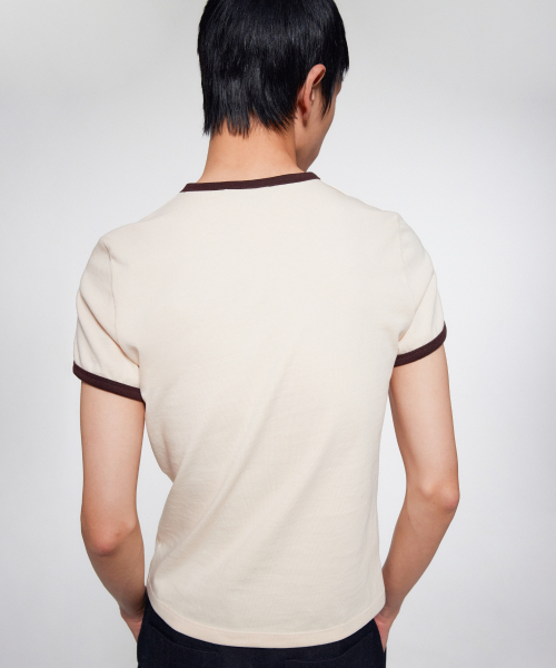 ERA(エラ)の「メンズ カラーエッジ スリムTシャツ - イエローブラウン(Tシャツ/カットソー・メンズ・その他・MEDIUM/LARGE)」の4枚目の写真