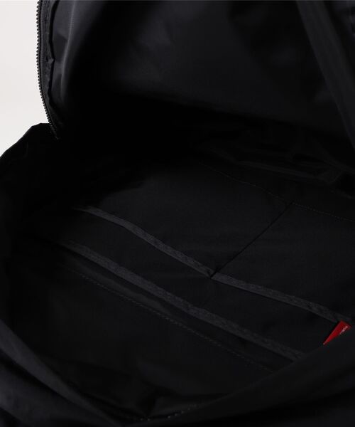 Manhattan Portage BLACK LABEL（マンハッタンポーテージ　ブラックレーベル）の「STUYTOWN BACKPACK(LG) NYLON TUSSAH（バックパック/リュック・メンズ・ブラック・LARGE）」の15枚目の写真