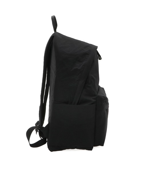 Manhattan Portage BLACK LABEL（マンハッタンポーテージ　ブラックレーベル）の「STUYTOWN BACKPACK(LG) NYLON TUSSAH（バックパック/リュック・メンズ・ブラック・LARGE）」の3枚目の写真