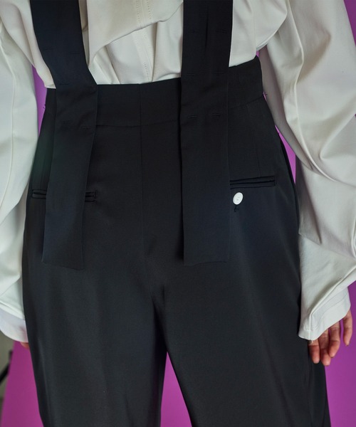 TUCK SHOULDER BELT PT（その他パンツ）｜OMMO（オーエムエムオー）の 