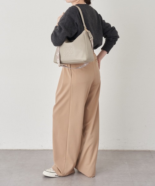 russet(ラシット)の「エンボスモノグラム2WAYショルダーバッグ(ショルダーバッグ・レディース・グレー系その他/アイボリー/ブラック/ライトグレー・FREE)」の15枚目の写真