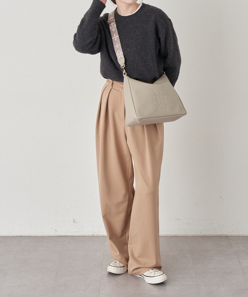 russet(ラシット)の「エンボスモノグラム2WAYショルダーバッグ(ショルダーバッグ・レディース・グレー系その他/アイボリー/ブラック/ライトグレー・FREE)」の11枚目の写真