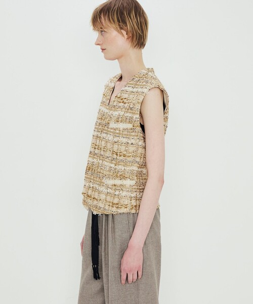 TOMORROWLAND .B（トゥモローランドビー）の「GOLD TWEED ショートジレ（ベスト・レディース・ゴールド系その他・FREE）」の12枚目の写真