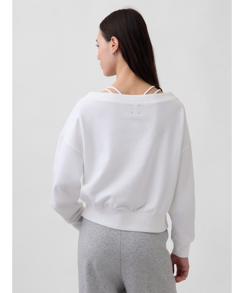 GAP(ギャップ)の「ヴィンテージソフト フレンチテリー オーバーサイズ オープンネックライン クロップド スウェットシャツ(スウェット・レディース・ホワイト/ブラック/グレー・XXS/XL/L/M/XS/S)」の6枚目の写真