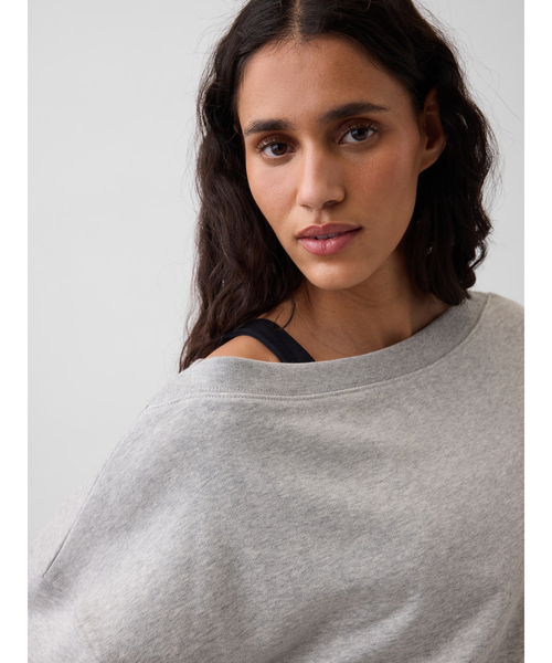 GAP(ギャップ)の「ヴィンテージソフト フレンチテリー オーバーサイズ オープンネックライン クロップド スウェットシャツ(スウェット・レディース・ホワイト/ブラック/グレー・XXS/XL/L/M/XS/S)」の19枚目の写真