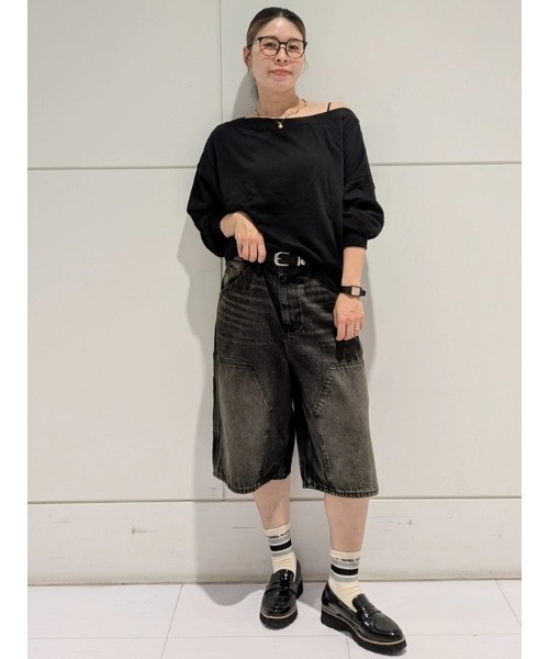GAP(ギャップ)の「ヴィンテージソフト フレンチテリー オーバーサイズ オープンネックライン クロップド スウェットシャツ(スウェット・レディース・ホワイト/ブラック/グレー・XXS/XL/L/M/XS/S)」の12枚目の写真