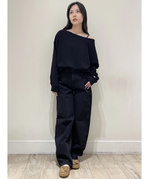 GAP(ギャップ)の「ヴィンテージソフト フレンチテリー オーバーサイズ オープンネックライン クロップド スウェットシャツ(スウェット・レディース・ホワイト/ブラック/グレー・XXS/XL/L/M/XS/S)」の11枚目の写真