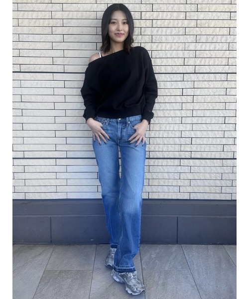 GAP(ギャップ)の「ヴィンテージソフト フレンチテリー オーバーサイズ オープンネックライン クロップド スウェットシャツ(スウェット・レディース・ホワイト/ブラック/グレー・XXS/XL/L/M/XS/S)」の10枚目の写真