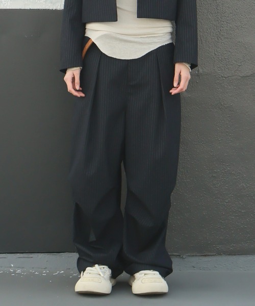 INTER FACTORY（インターファクトリー）の「カイチ - ワイドタックスラックス - made in INTER FACTORY（スラックス・メンズ・ネイビー/ブラック・SMALL/MEDIUM/LARGE）」の2枚目の写真