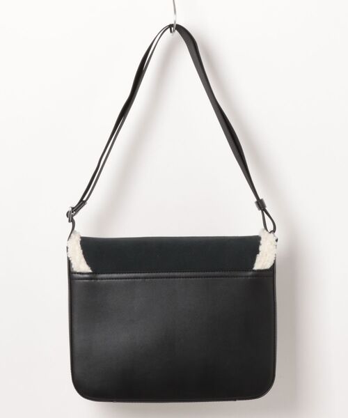 MICHAEL KORS(マイケルコース)の「COOPER ジップ フラップ クロスボディ ミディアム(メッセンジャーバッグ・メンズ・ブラック・FREE)」の2枚目の写真