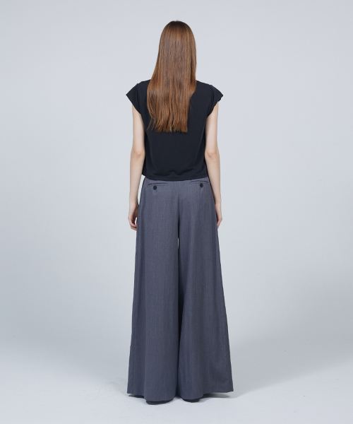 MMAM（ムアム）の「[ESSENTIAL] Logo basic slim T-shirt（Tシャツ/カットソー・レディース・ブラック・FREE）」の5枚目の写真