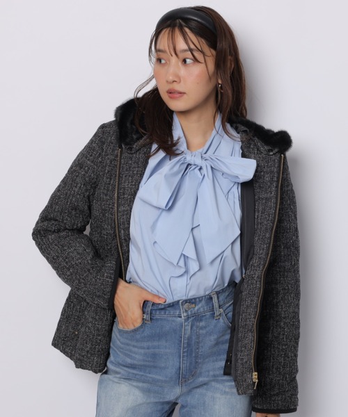 JUSGLITTY（ジャスグリッティー）の「キルティングペプラムショートコート（ダウンジャケット/コート・レディース・ブラック系その他2・2/1）」の2枚目の写真