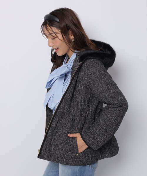 JUSGLITTY（ジャスグリッティー）の「キルティングペプラムショートコート（ダウンジャケット/コート・レディース・ブラック系その他2・2/1）」の3枚目の写真