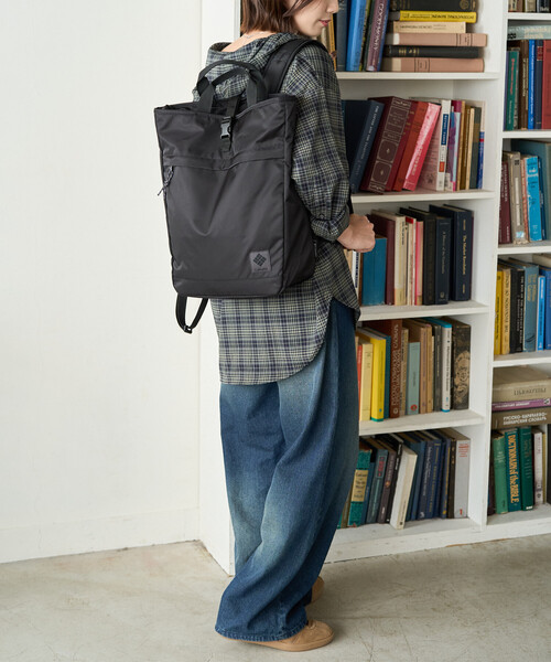 FREAK'S STORE（フリークスストア）の「限定展開　Columbia/コロンビア Great Smoky Garden 2Way Tote S/グレートスモーキーガーデン 2ウェイ トート S（バックパック/リュック・レディース・ブラック/ベージュ/サックスブルー・ONE SIZE）」の6枚目の写真