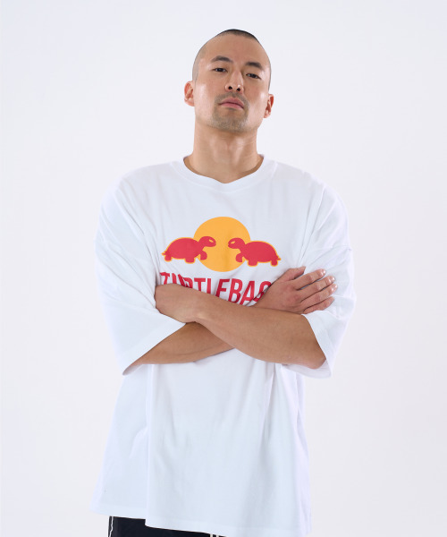 TURTLEBACK（タートルバック）の「レッドブギー オーバーサイズ 半袖 (ホワイト)（Tシャツ/カットソー・メンズ・その他・MEDIUM/LARGE/X-LARGE/XX-LARGE）」の3枚目の写真