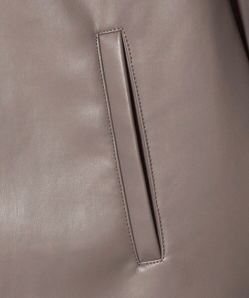 A DAY IN THE LIFE UNITED ARROWS(アデイインザライフユナイテッドアローズ)の「レザーライク ブルゾン <A DAY IN THE LIFE>(ライダースジャケット・レディース・グレー系/ブラック・FREE)」の13枚目の写真