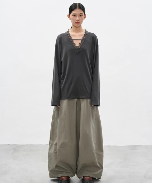EIGHTHMONTH(エイスマンス)の「Vネックレーストップス EM26s023【EIGHTHMONTH】(Tシャツ/カットソー・レディース・グレー/ブラック・S/M)」の10枚目の写真