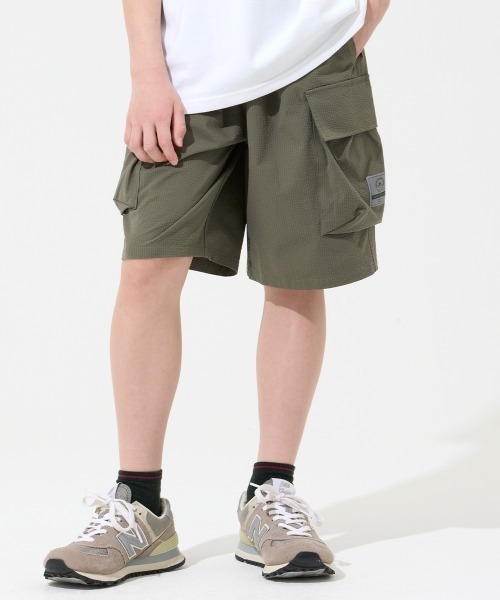 KRIFF MAYER Kid's Collection(クリフメイヤーキッズコレクション)の「【速乾・軽量】シアサッカーカーゴショーツ(その他パンツ・キッズ・ベージュ/ブラック/オリーブ/グレー・120/130/140/150/160/170)」の4枚目の写真