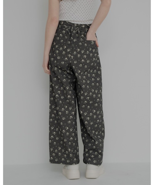 jumelle（ジュメロ）の「小花柄ワイドパンツ（その他パンツ・レディース・クリーム/チャコール・MEDIUM/SMALL）」の7枚目の写真