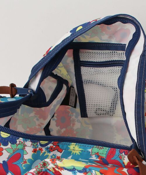 GREGORY(グレゴリー)の「クラシックダッフルXS CLASSIC DUFFEL XS ワイルドフラワー(ボストンバッグ・メンズ・マルチ・ONE SIZE)」の4枚目の写真