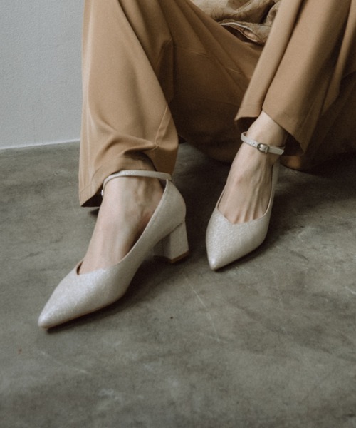 et.UNiVER（エトユニベール）の「Sparkle chunky pumps（パンプス・レディース・ブラック/ベージュ/グレー・LL/L/M/S）」の7枚目の写真